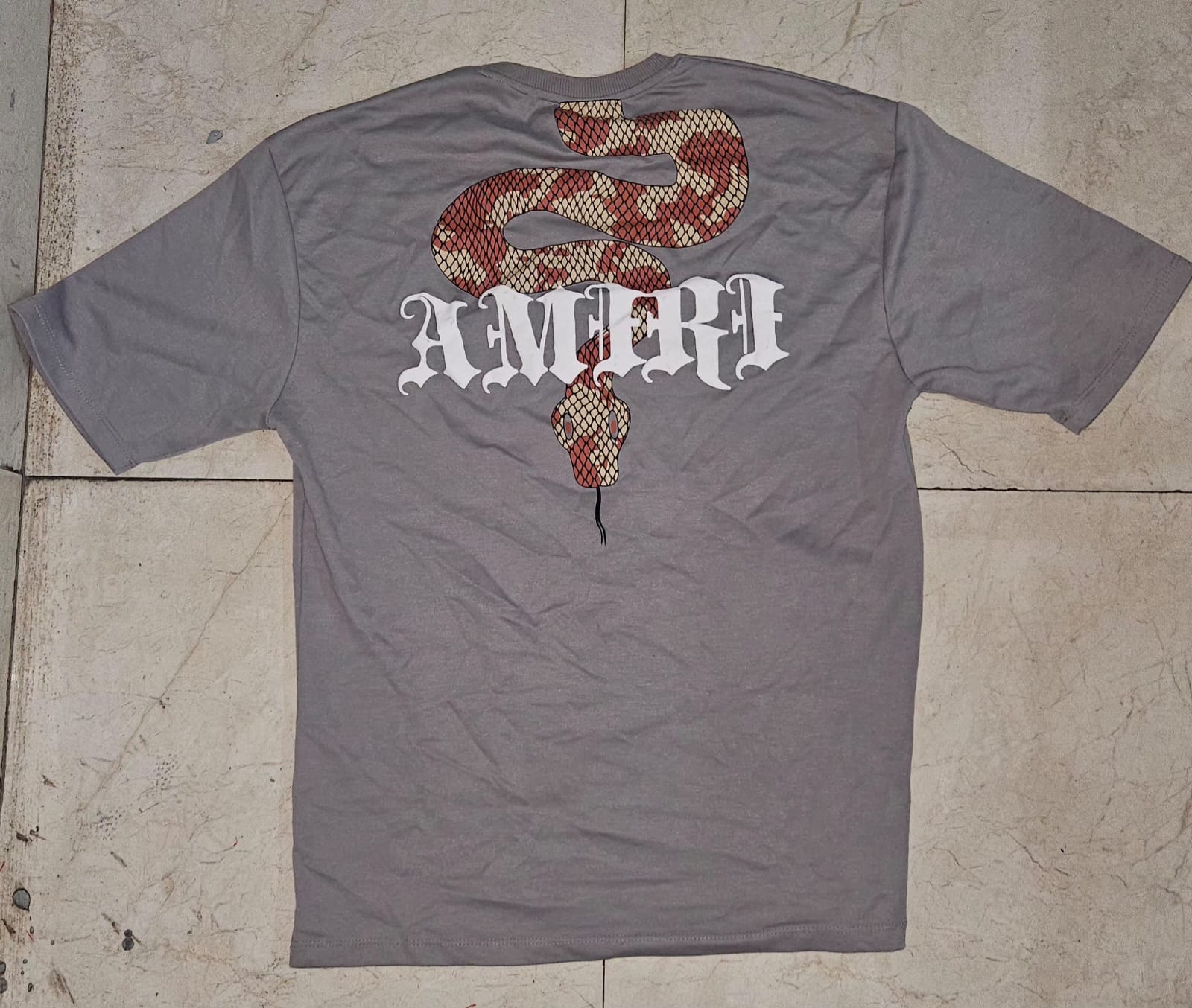 Men tshirt back
